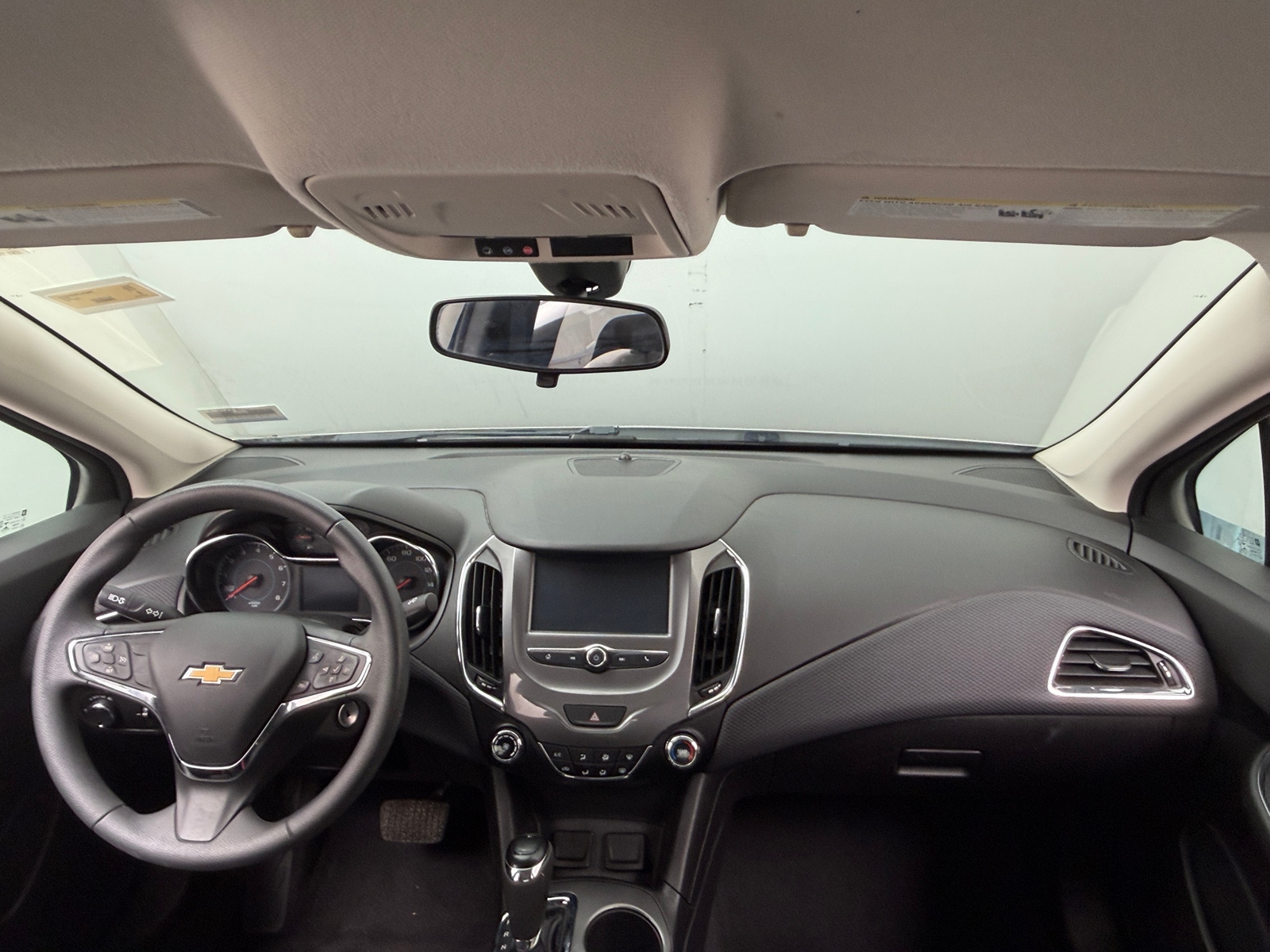 Thumbnail: 2018 Chevrolet Cruze - 3