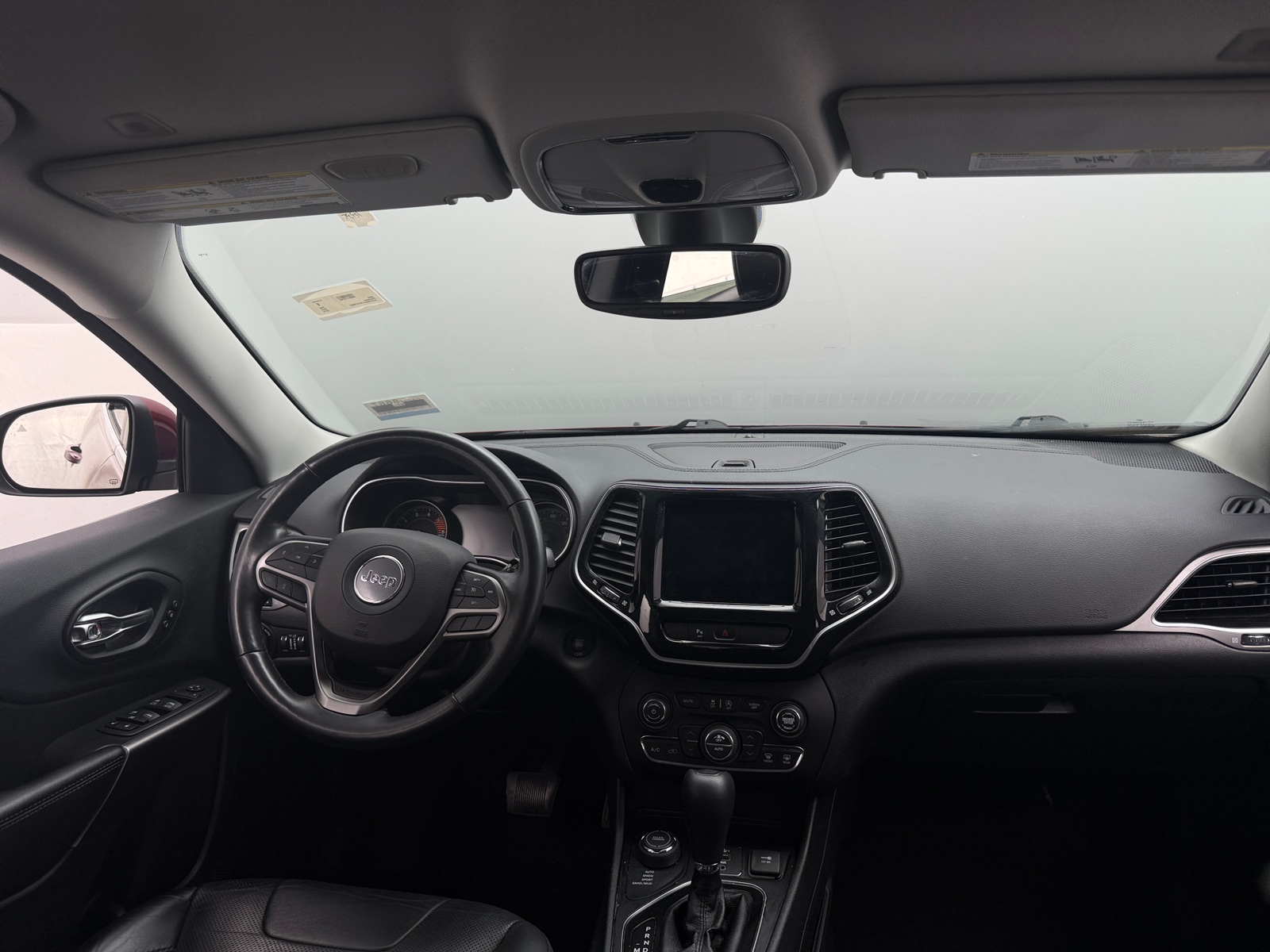 Thumbnail: 2019 Jeep Cherokee - 2