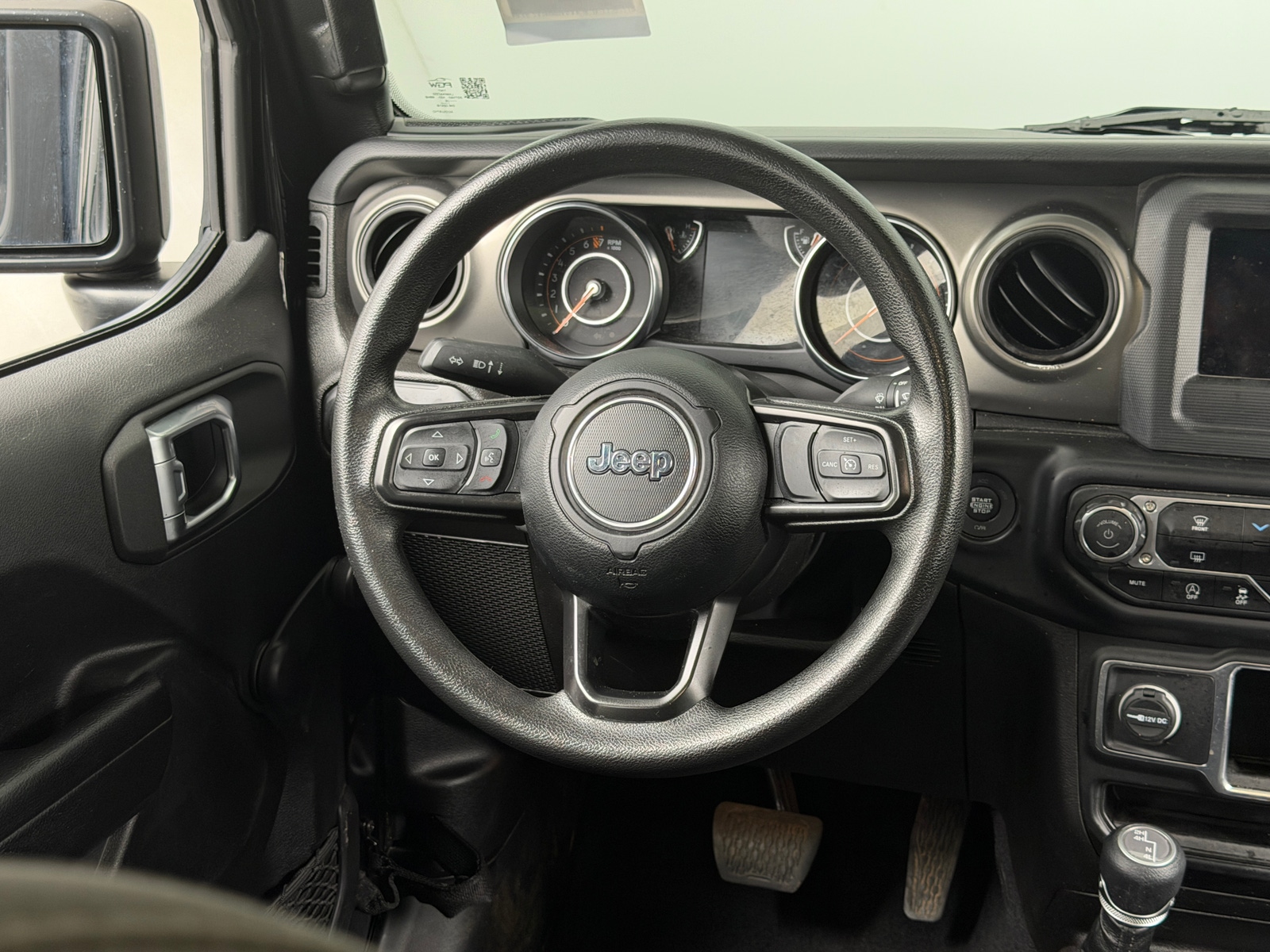 Thumbnail: 2023 Jeep Gladiator - 5