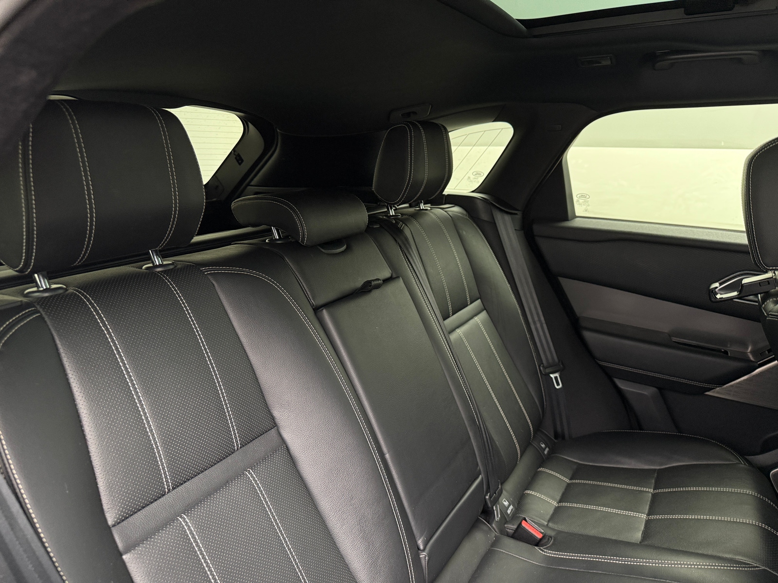 Thumbnail: 2018 Land Rover Range Rover Velar - 5