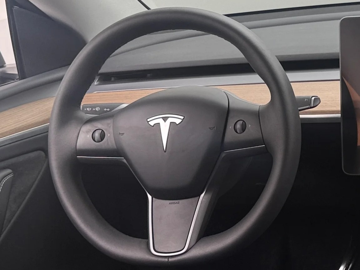 Thumbnail: 2024 Tesla Model Y - 4