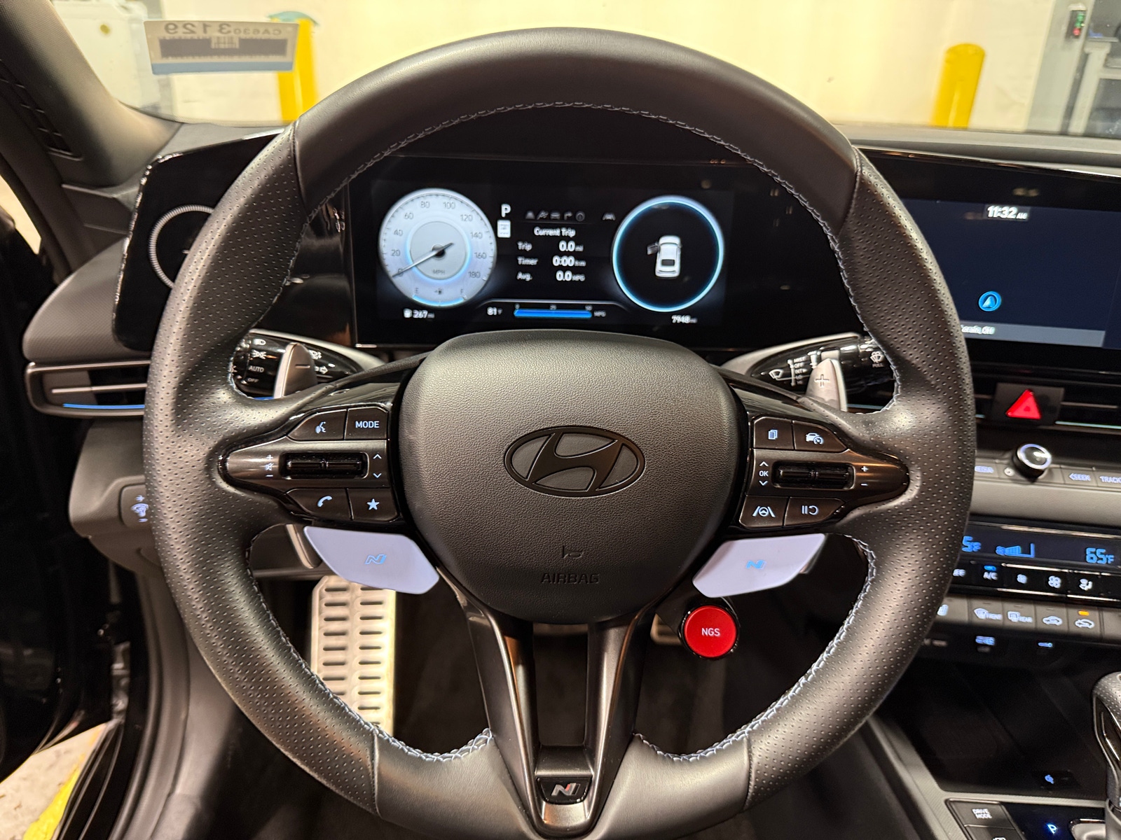 Thumbnail: 2025 Hyundai Elantra - 4