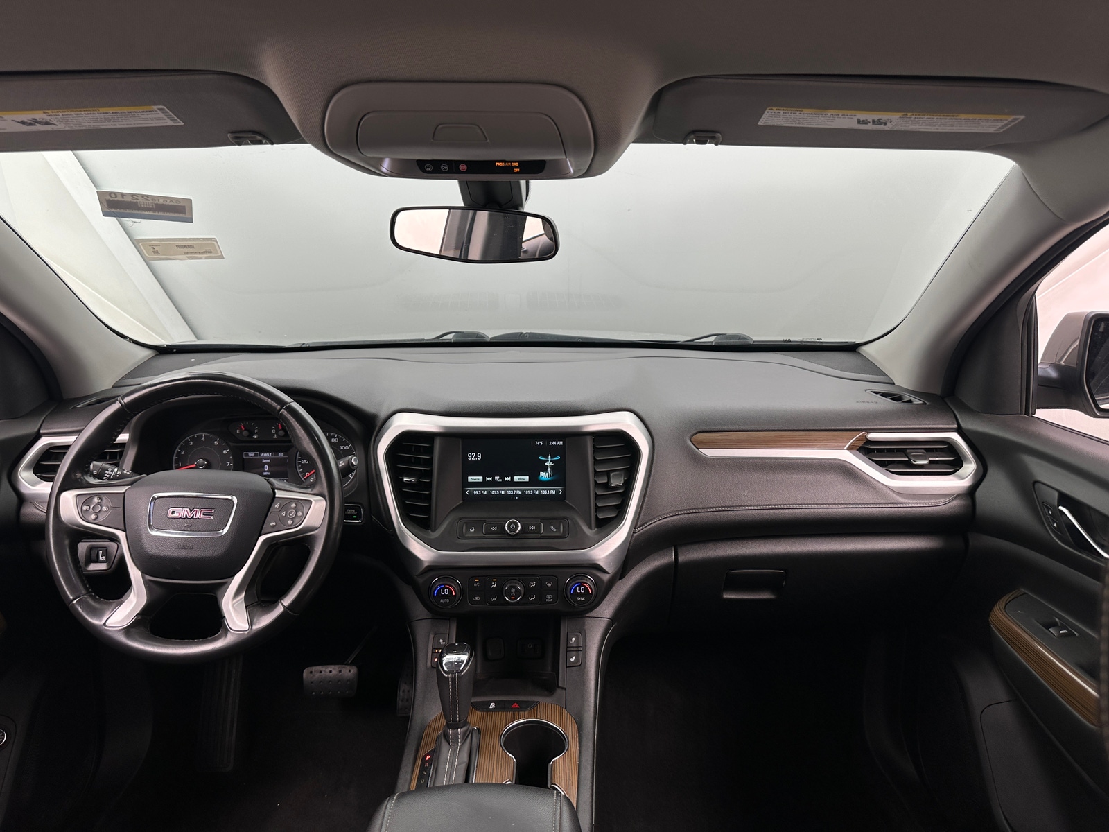 Thumbnail: 2019 GMC Acadia - 3