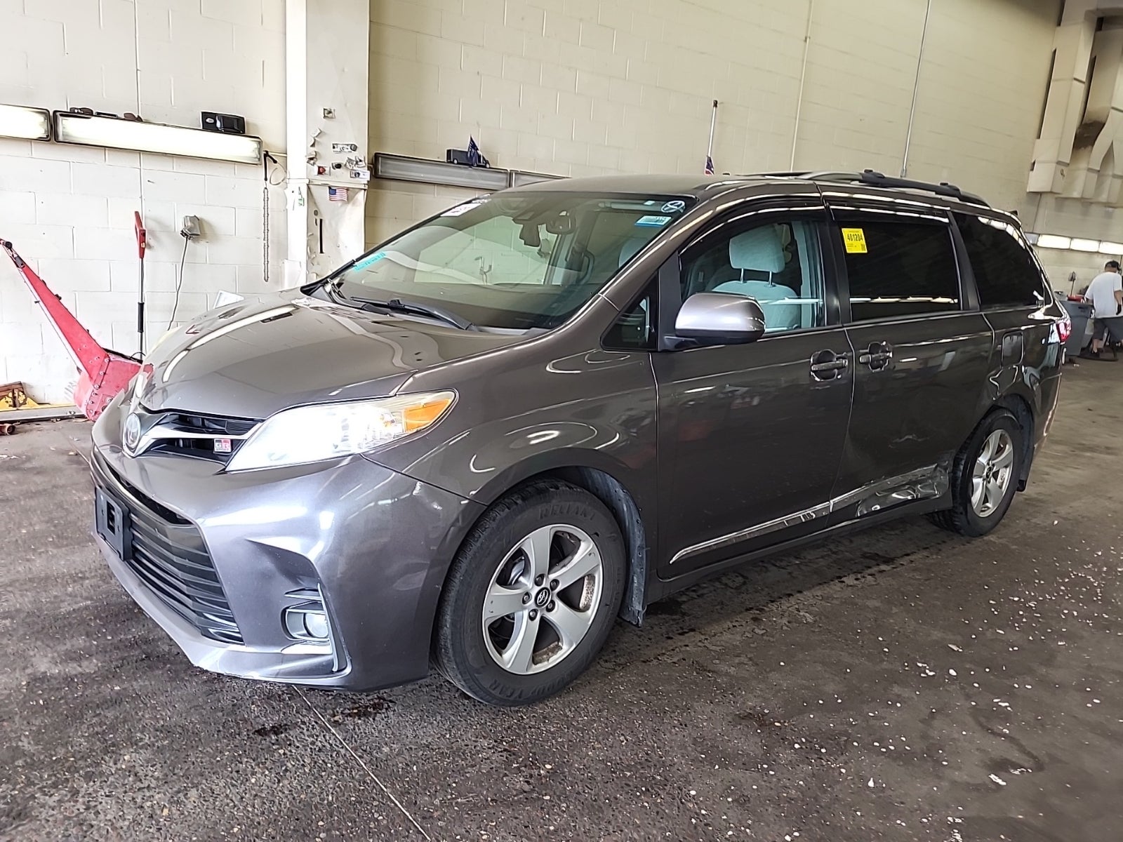 2018 Toyota Sienna LE