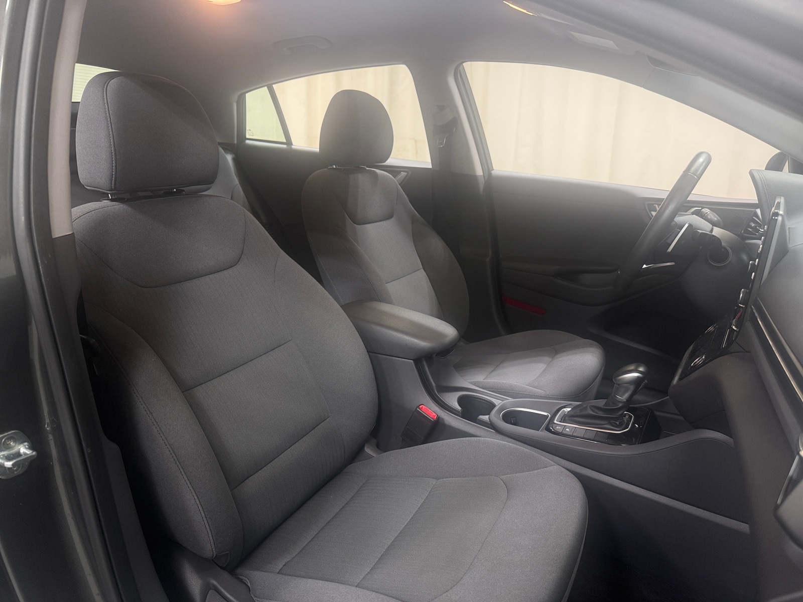 Thumbnail: 2021 Hyundai Ioniq - 2