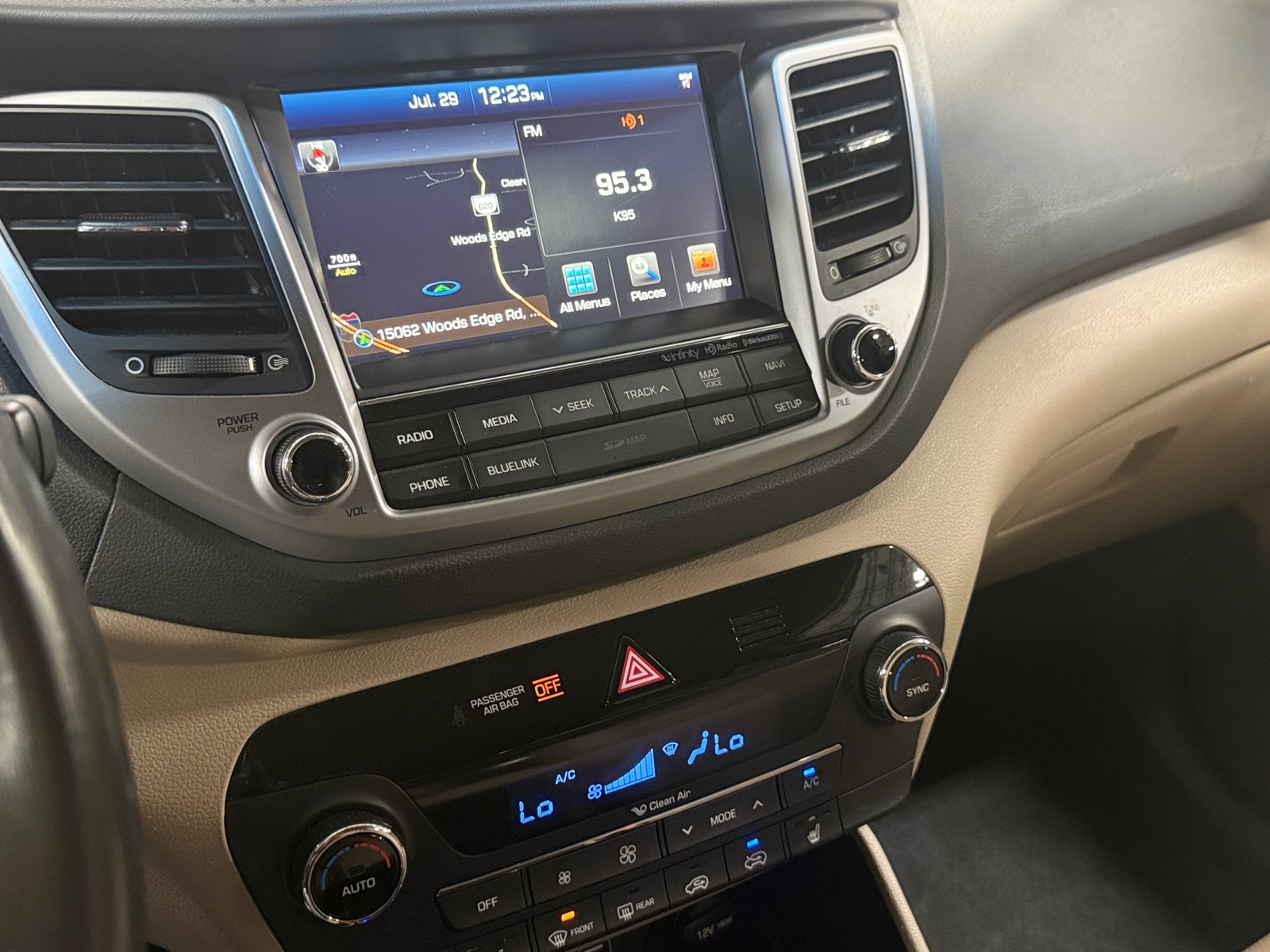 Thumbnail: 2017 Hyundai Tucson - 4