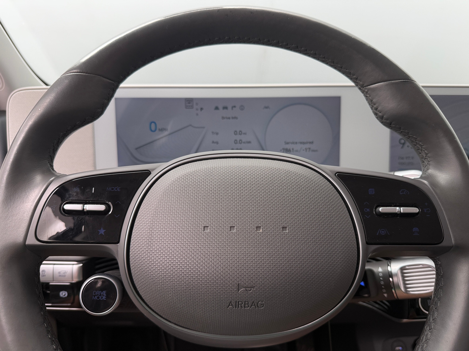 Thumbnail: 2023 Hyundai Ioniq 5 - 4