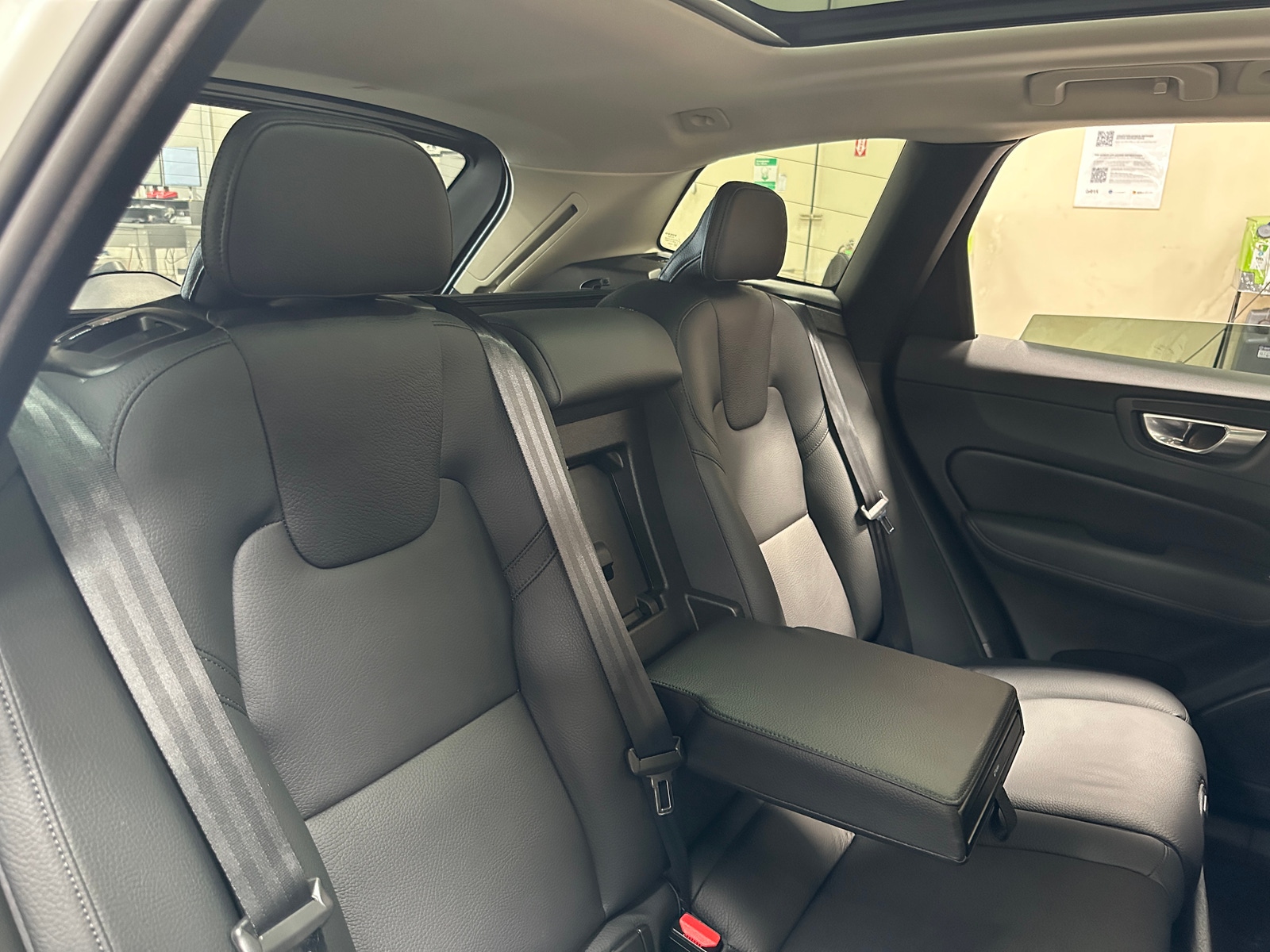 Thumbnail: 2024 Volvo XC60 - 5