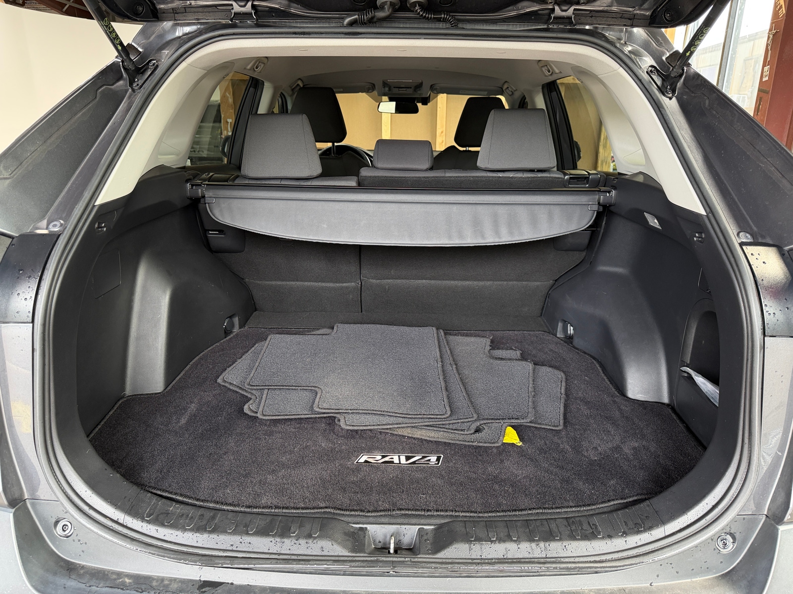 Thumbnail: 2021 Toyota RAV4 - 7