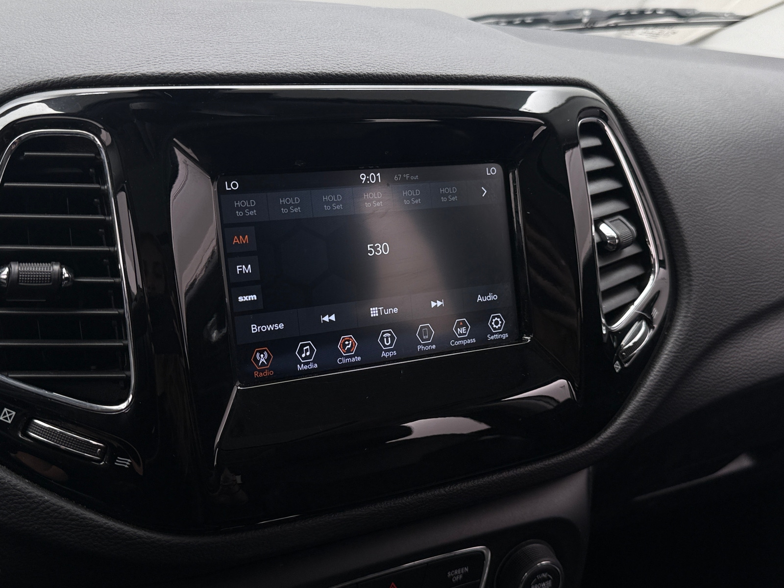 Thumbnail: 2021 Jeep Compass - 4