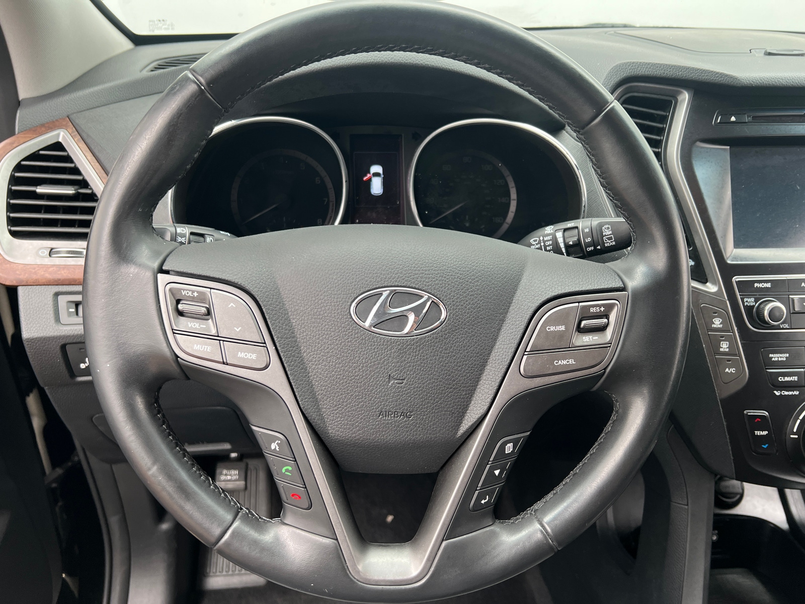 Thumbnail: 2019 Hyundai Santa Fe - 4