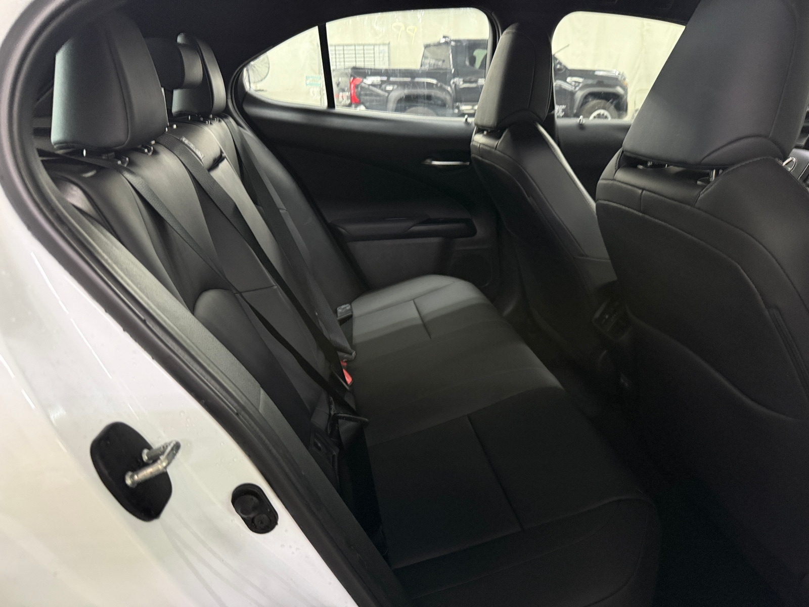Thumbnail: 2024 Lexus UX - 5