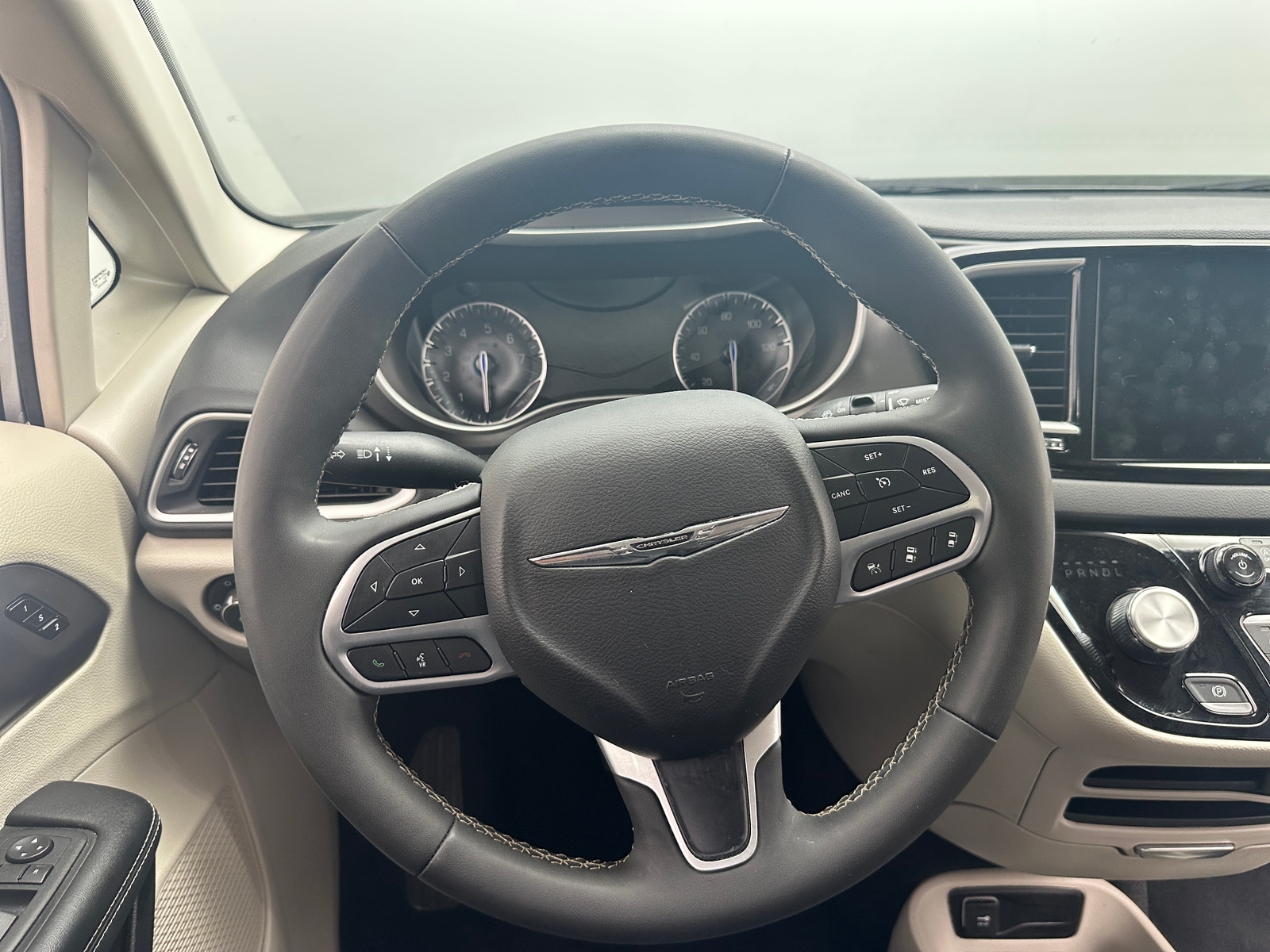 Thumbnail: 2024 Chrysler Pacifica - 4