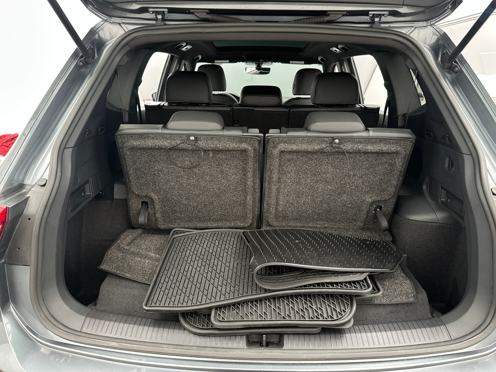 Thumbnail: 2020 Volkswagen Tiguan - 6