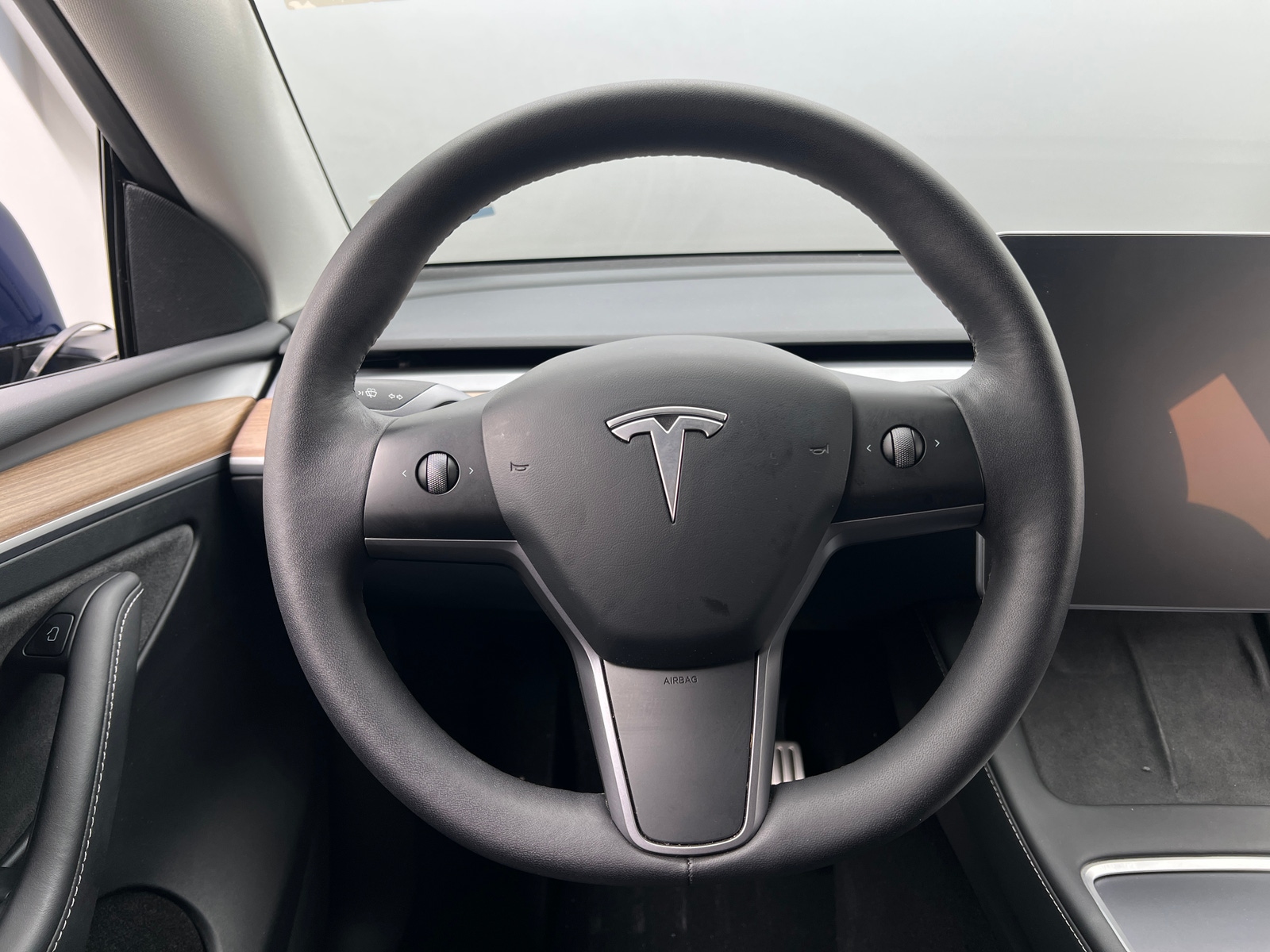 Thumbnail: 2023 Tesla Model Y - 4