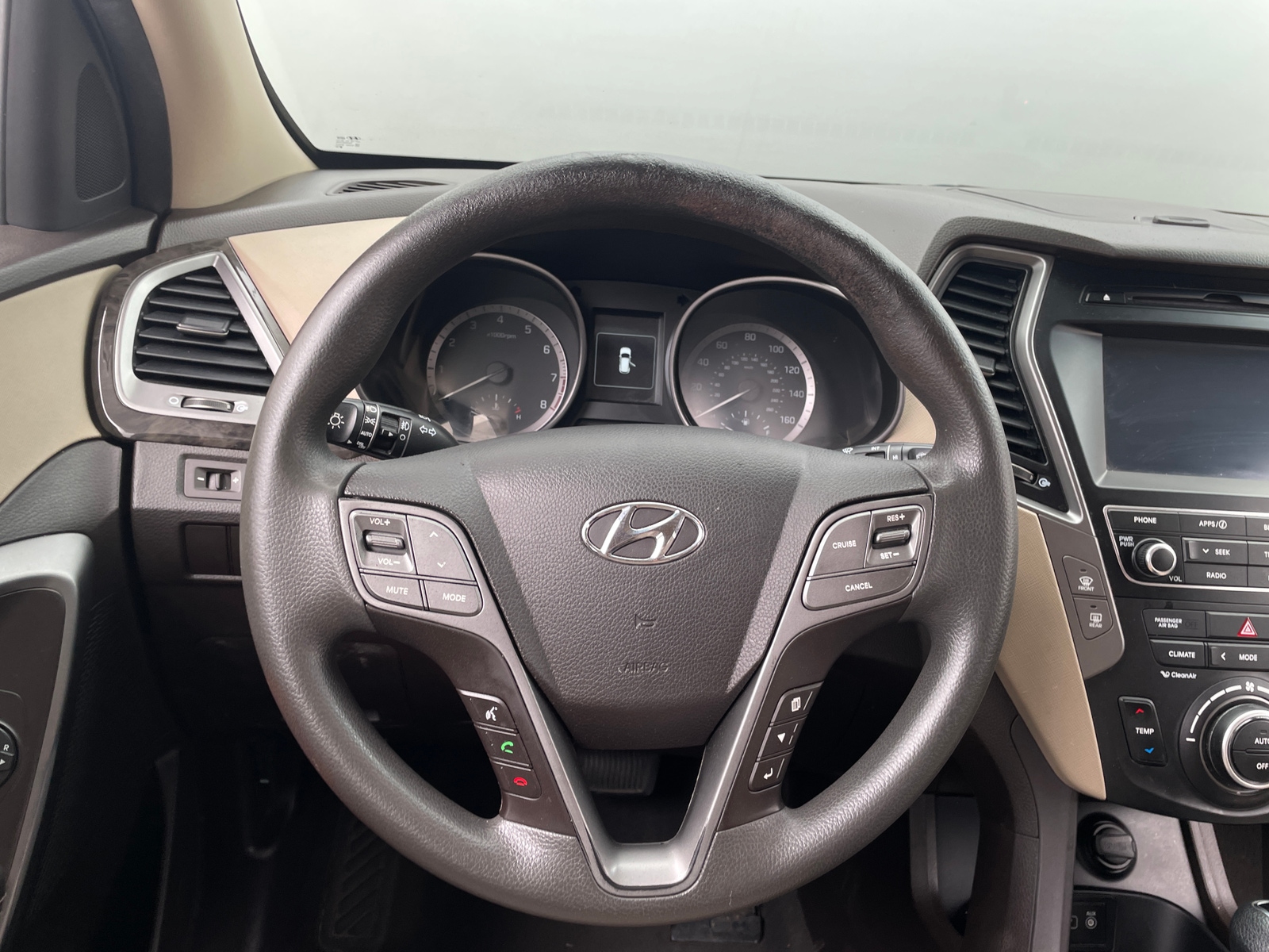 Thumbnail: 2017 Hyundai Santa Fe - 5