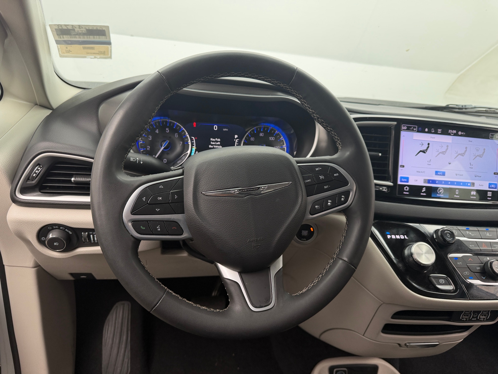 Thumbnail: 2024 Chrysler Pacifica - 4