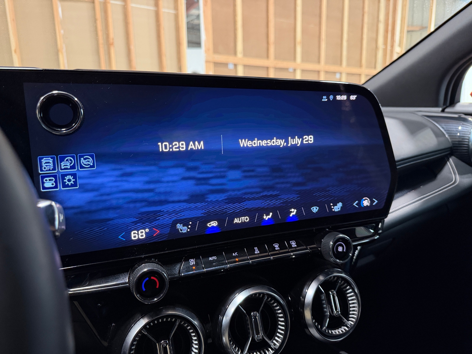 Thumbnail: 2024 Chevrolet Blazer EV - 3