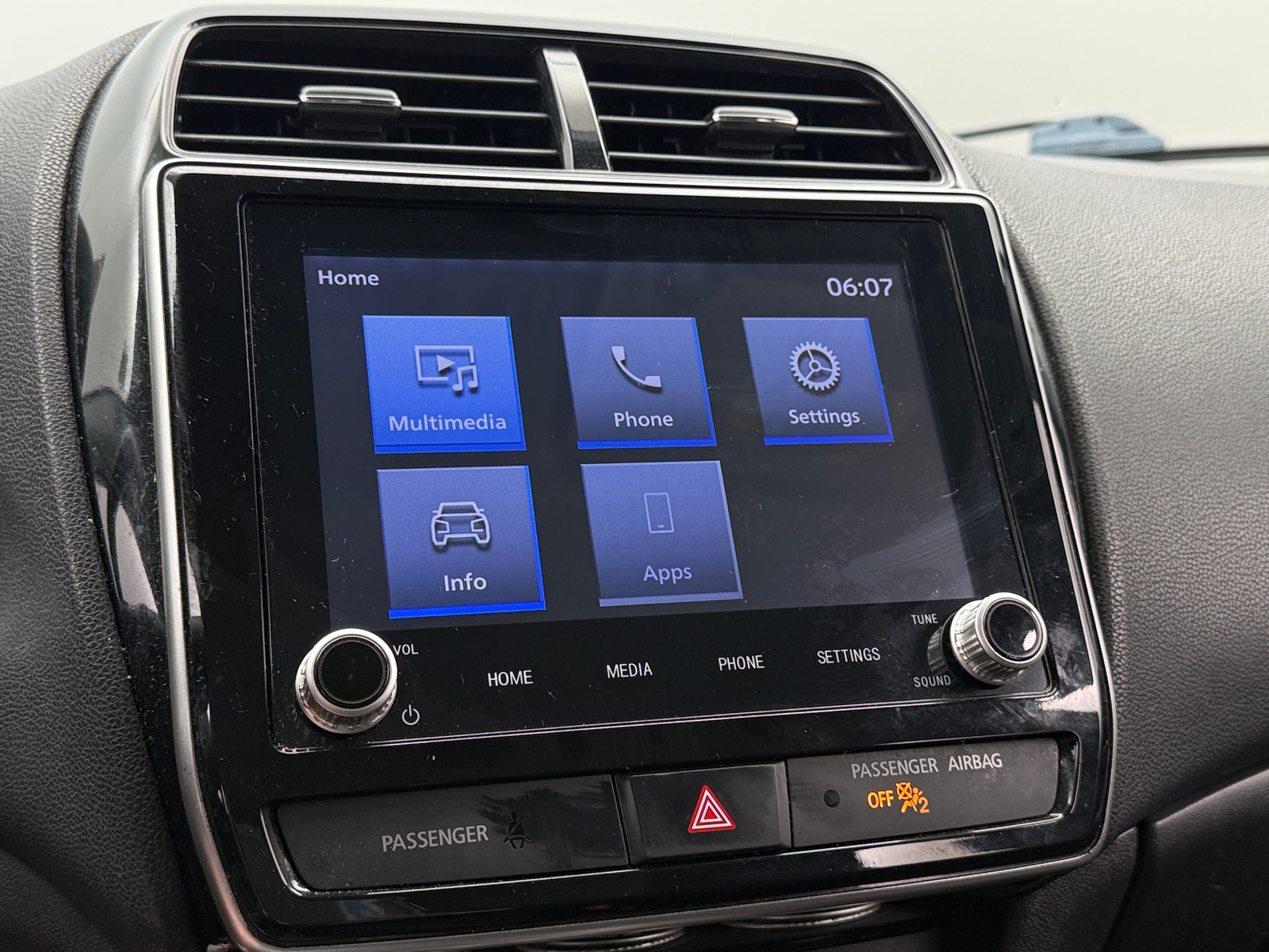 Thumbnail: 2021 Mitsubishi Outlander Sport - 4