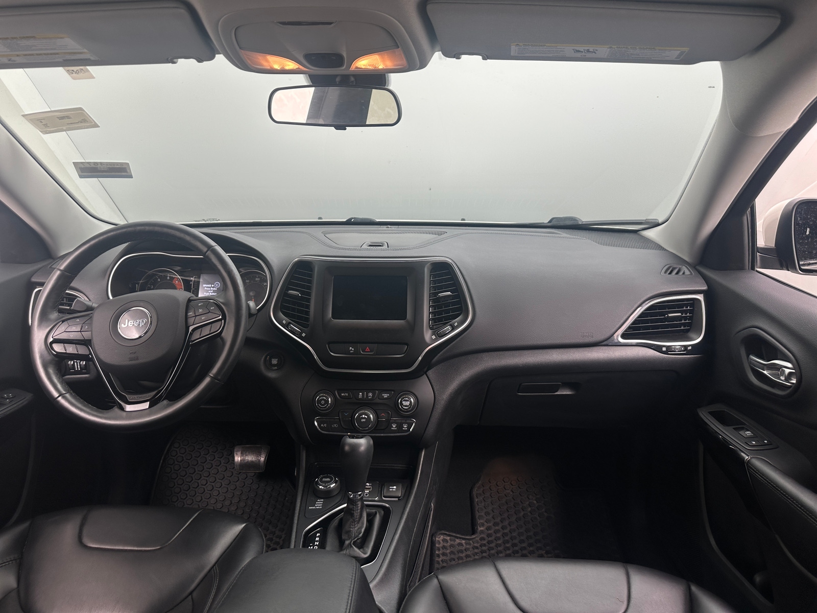 Thumbnail: 2019 Jeep Cherokee - 3