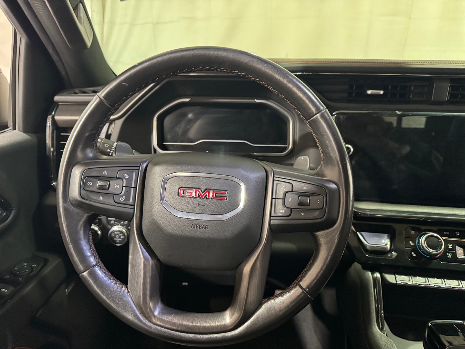Thumbnail: 2023 GMC Sierra 1500 - 4