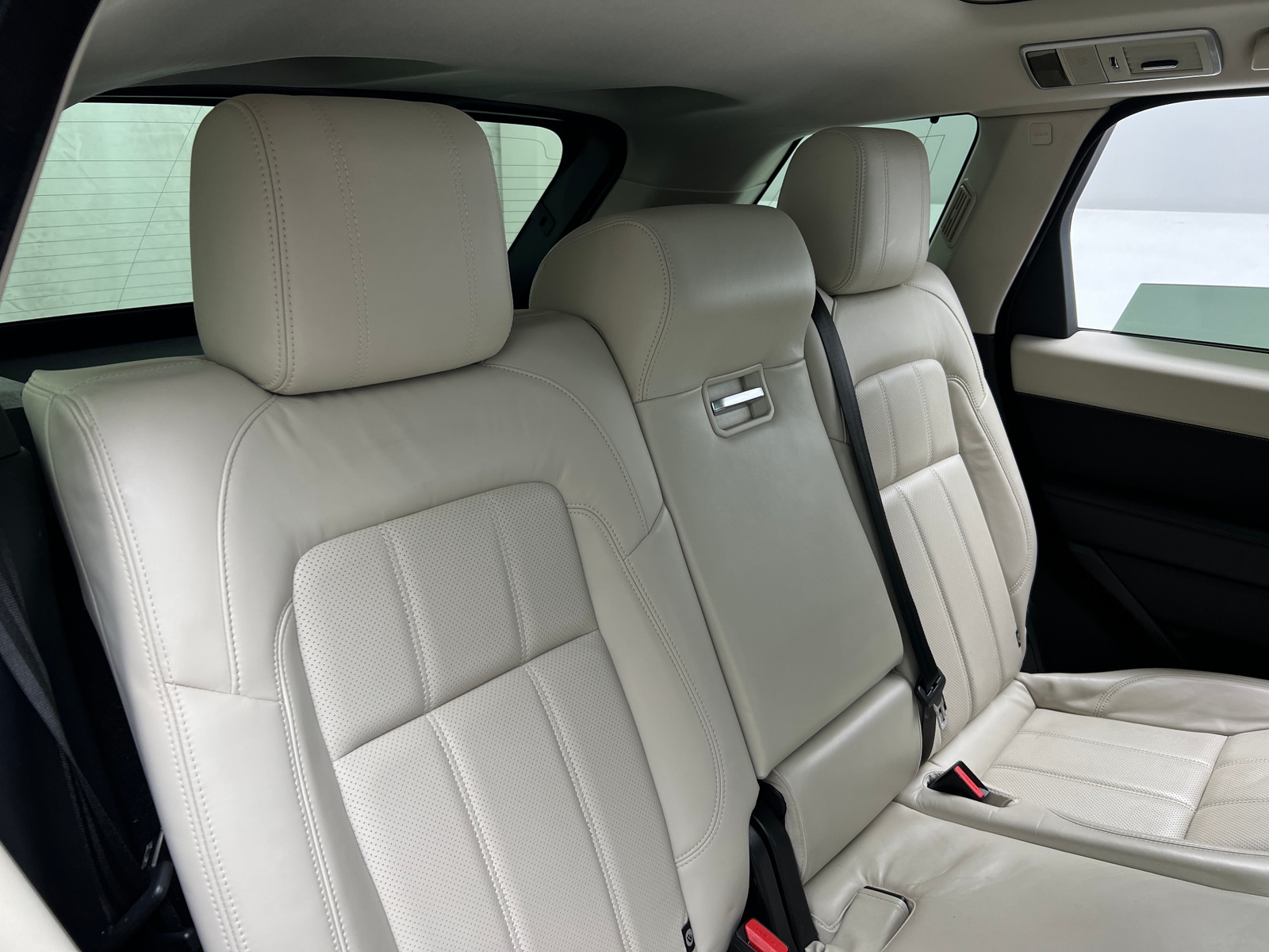 Thumbnail: 2022 Land Rover Range Rover Sport - 5