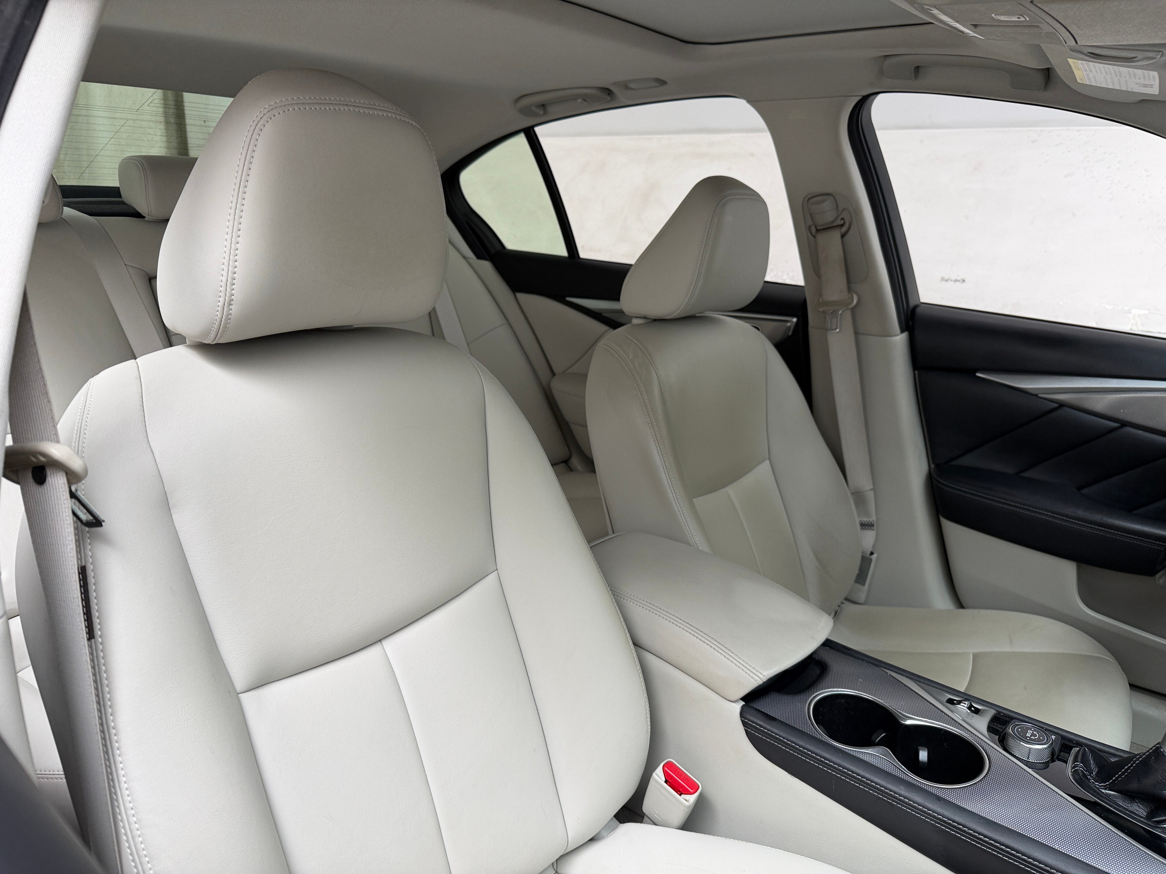 2015 INFINITI Q50