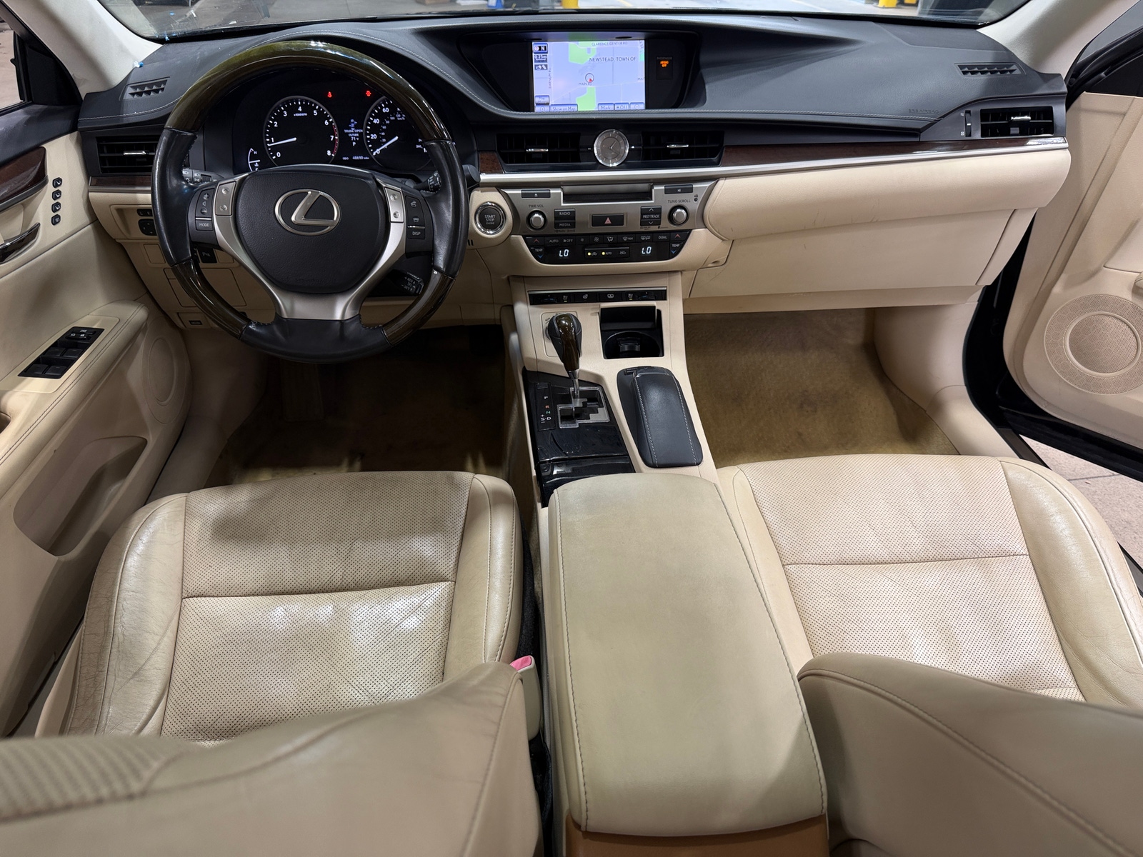 Thumbnail: 2013 Lexus ES - 2