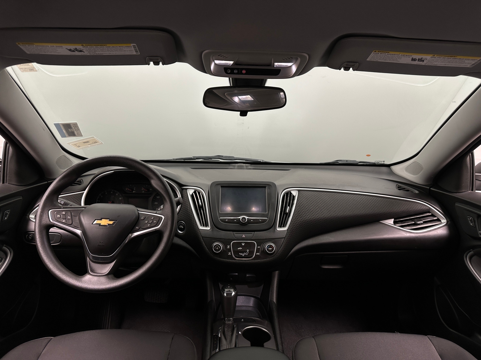 Thumbnail: 2018 Chevrolet Malibu - 3