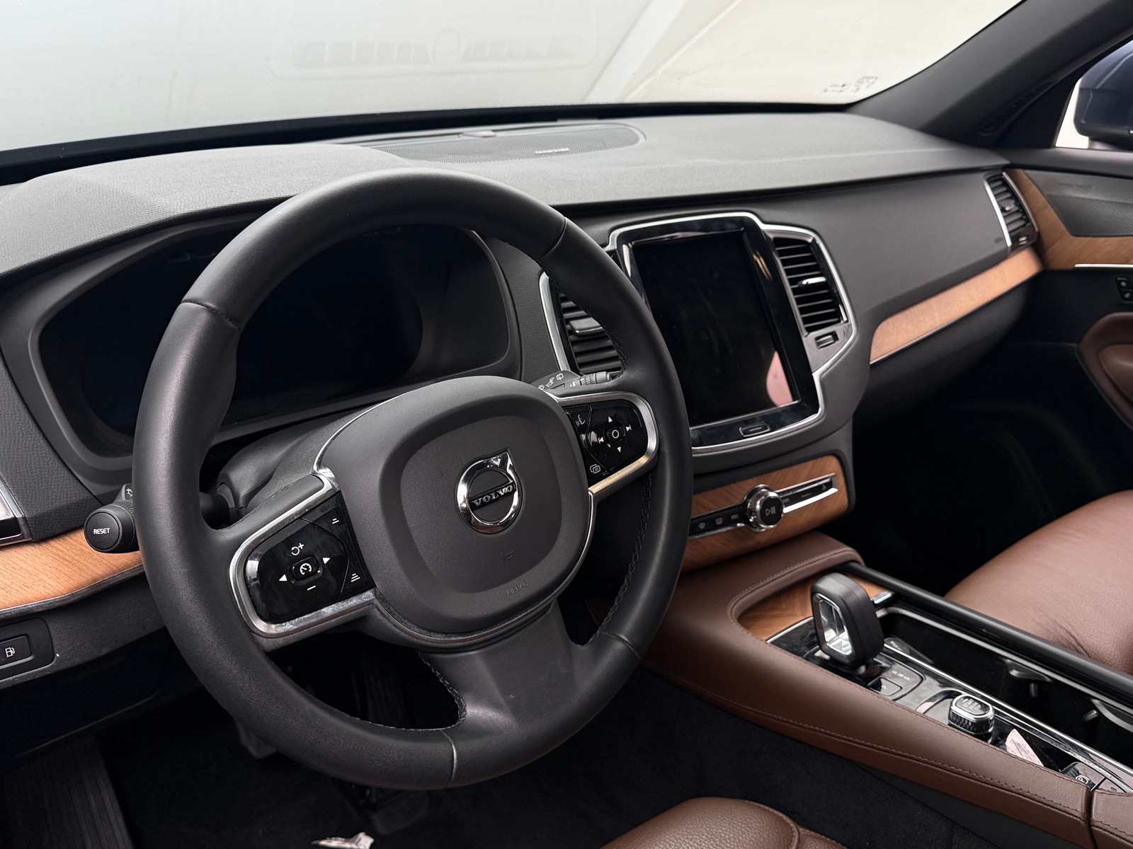 Thumbnail: 2023 Volvo XC90 - 4