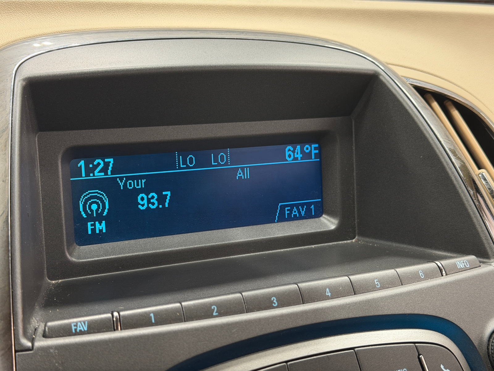 Thumbnail: 2010 Buick LaCrosse - 3