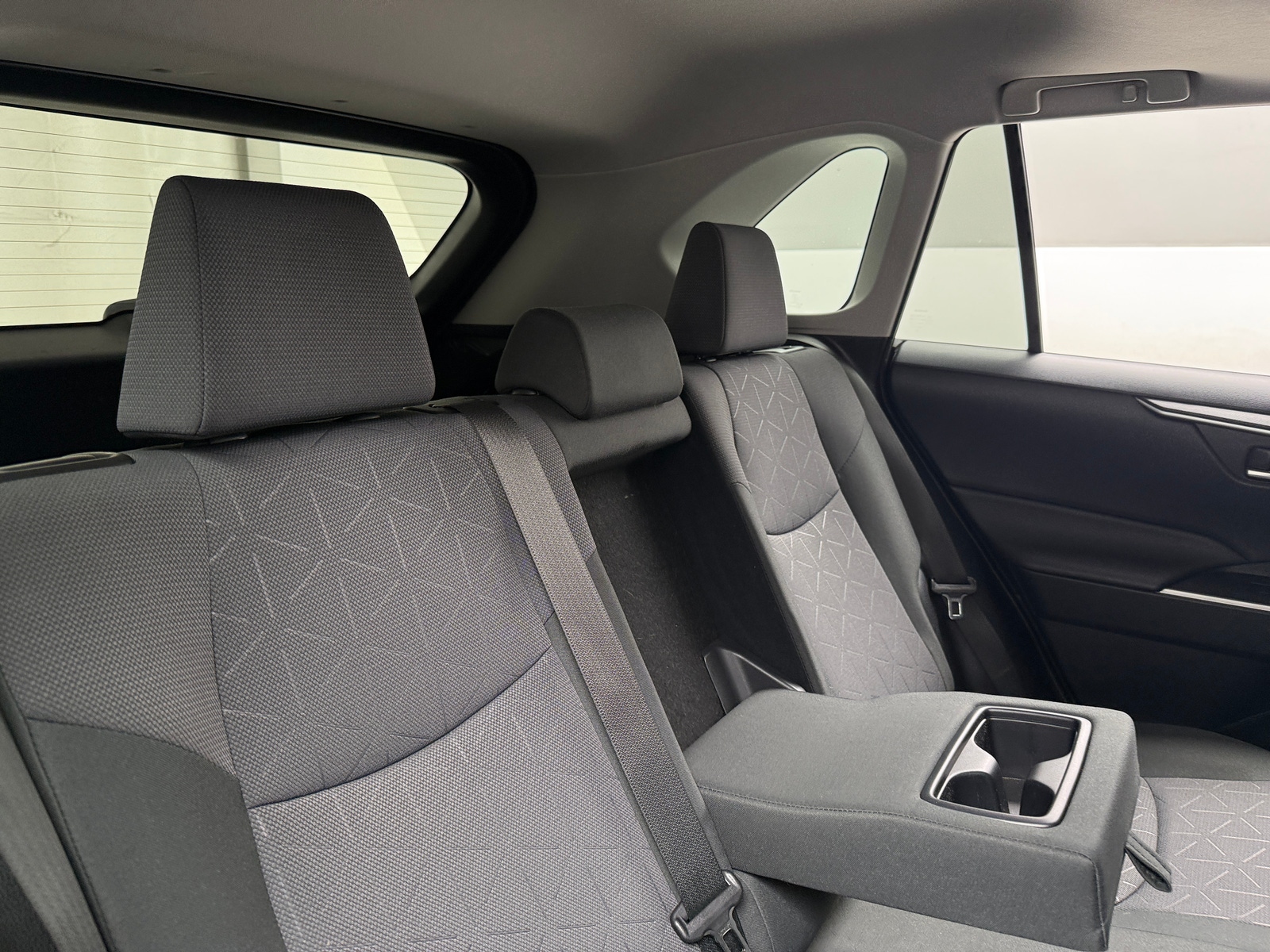 Thumbnail: 2019 Toyota RAV4 - 6