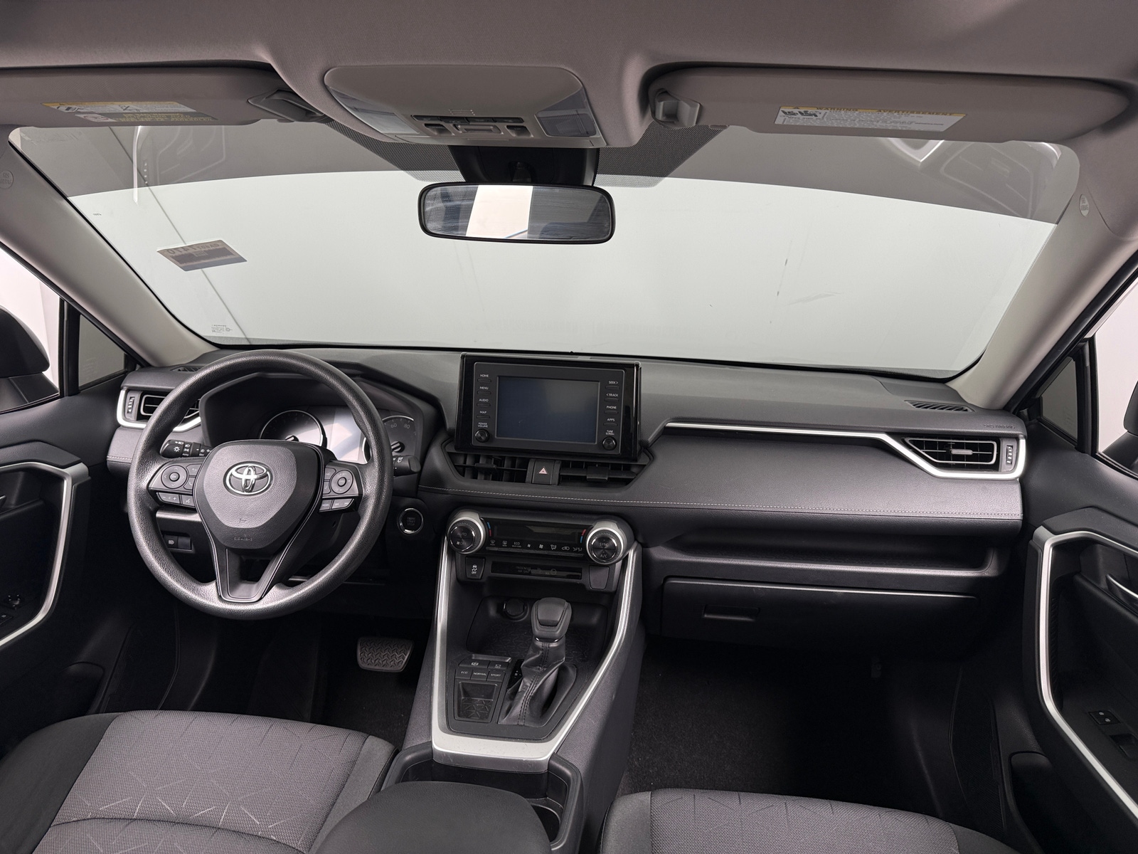 Thumbnail: 2019 Toyota RAV4 - 3