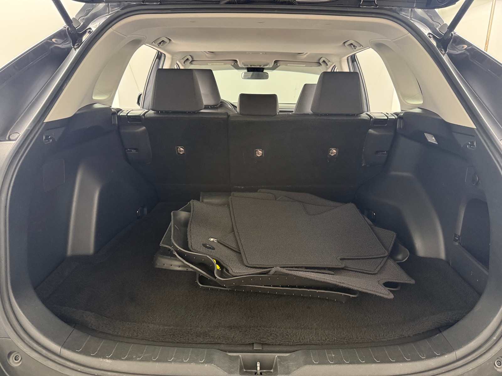 Thumbnail: 2019 Toyota RAV4 - 7