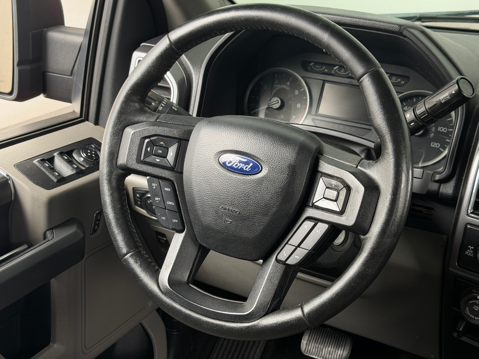 Thumbnail: 2018 Ford Econoline - 5