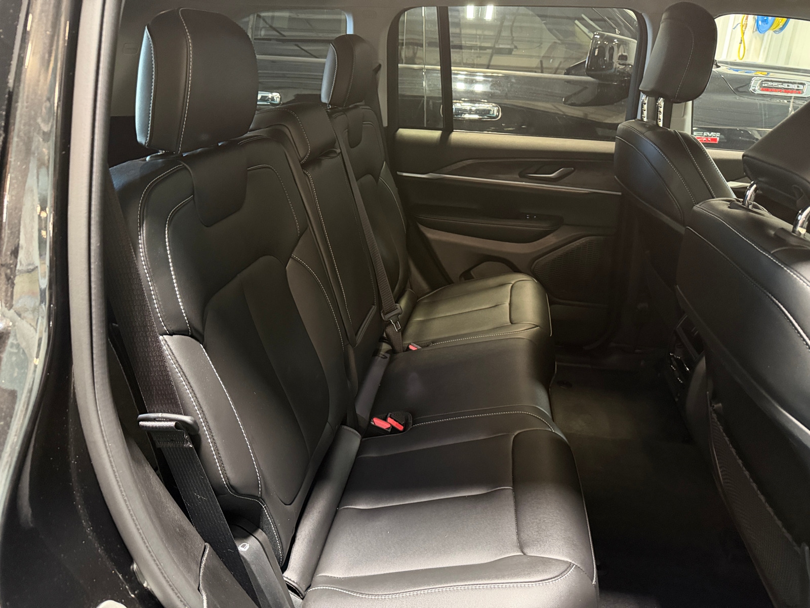 Thumbnail: 2023 Jeep Grand Cherokee - 5
