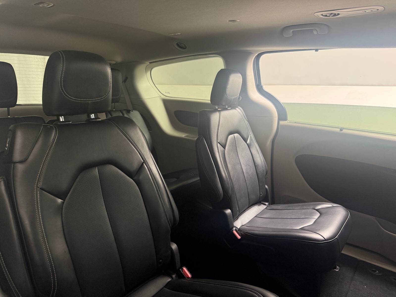 Thumbnail: 2024 Chrysler Pacifica - 5