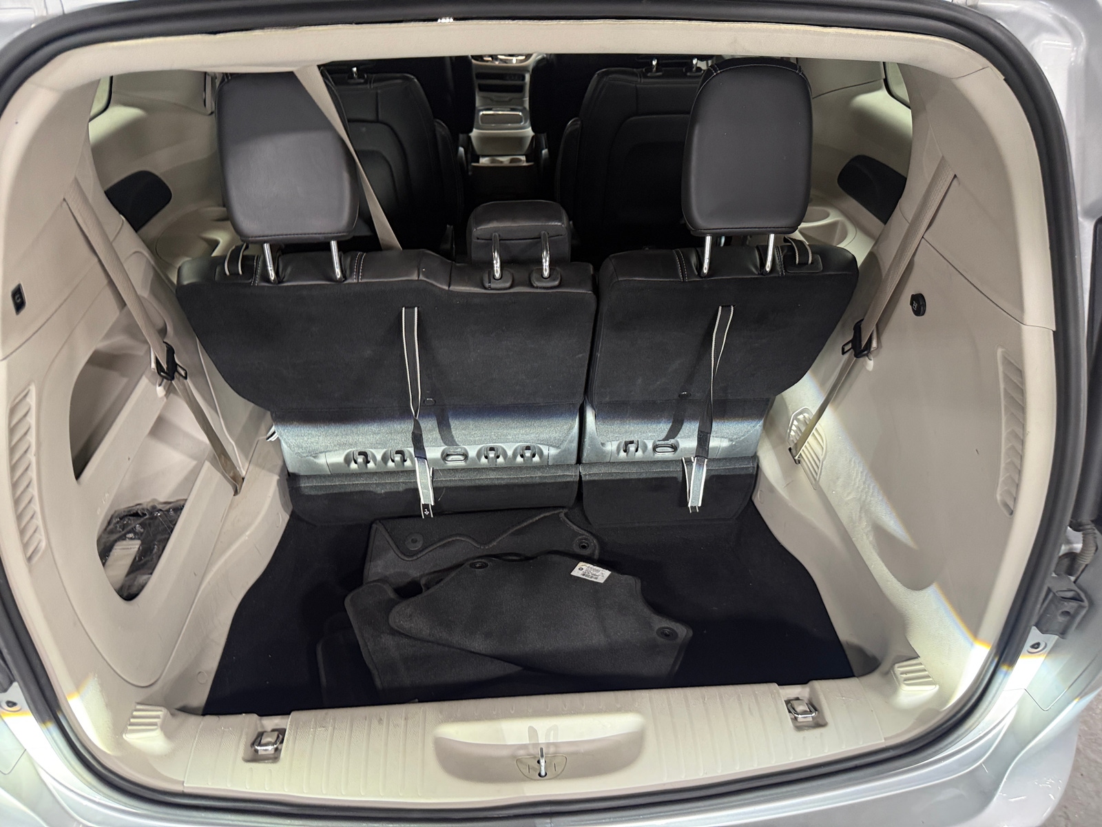 Thumbnail: 2024 Chrysler Pacifica - 6