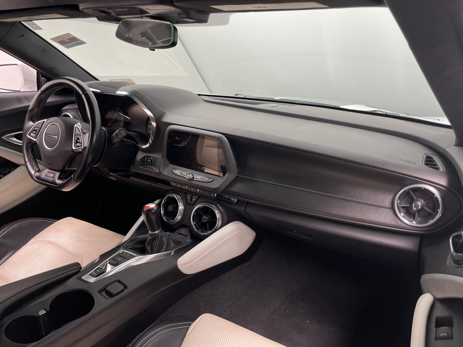 Thumbnail: 2018 Chevrolet Camaro - 3