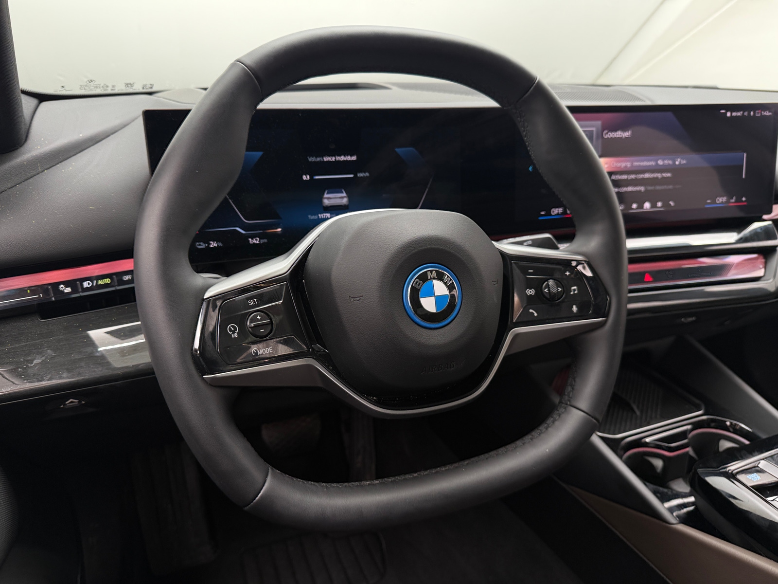 Thumbnail: 2025 BMW i5 - 4