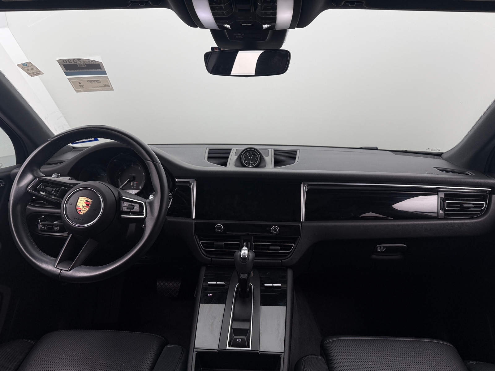 Thumbnail: 2023 Porsche Macan - 2