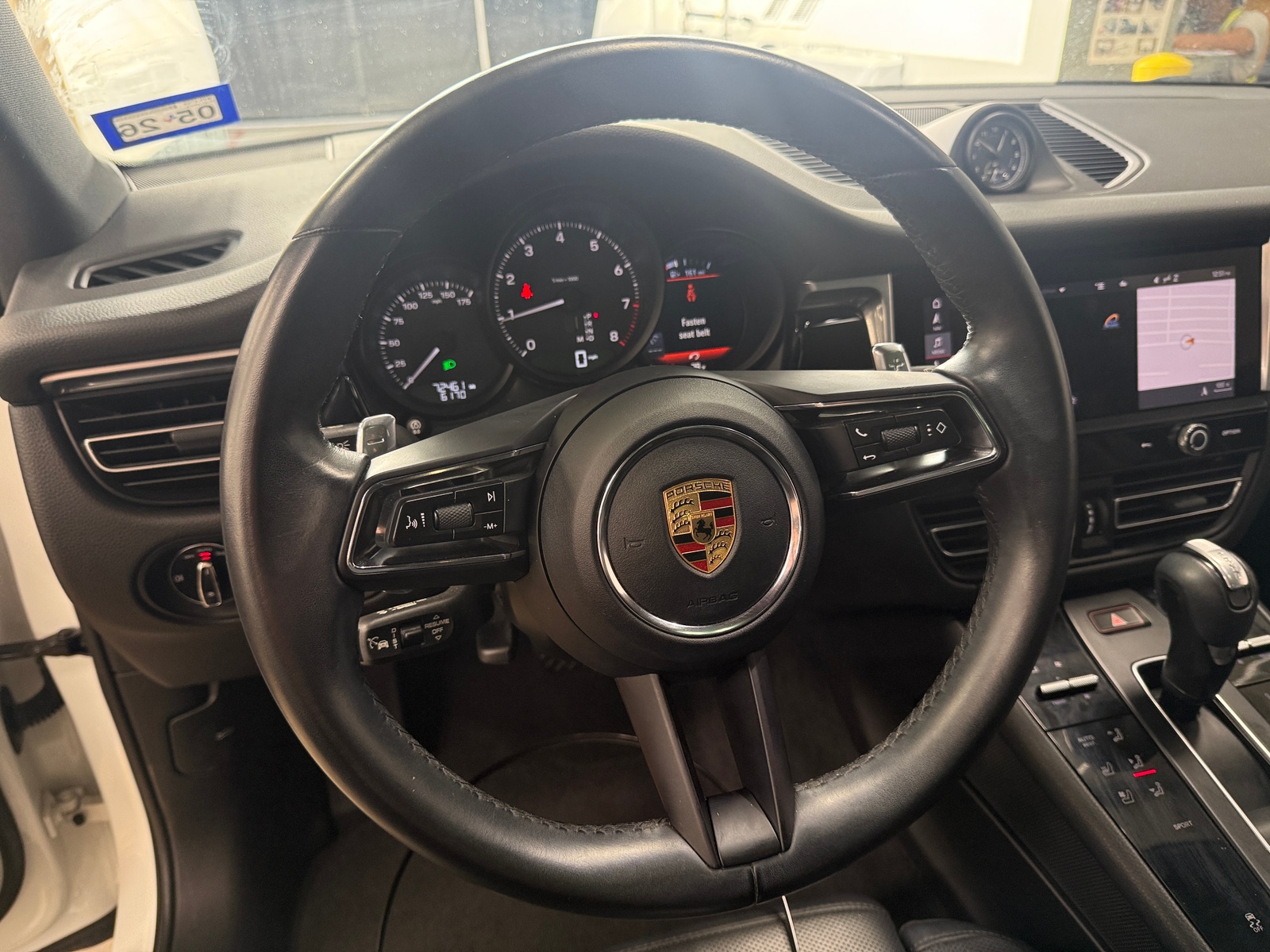 Thumbnail: 2023 Porsche Macan - 4