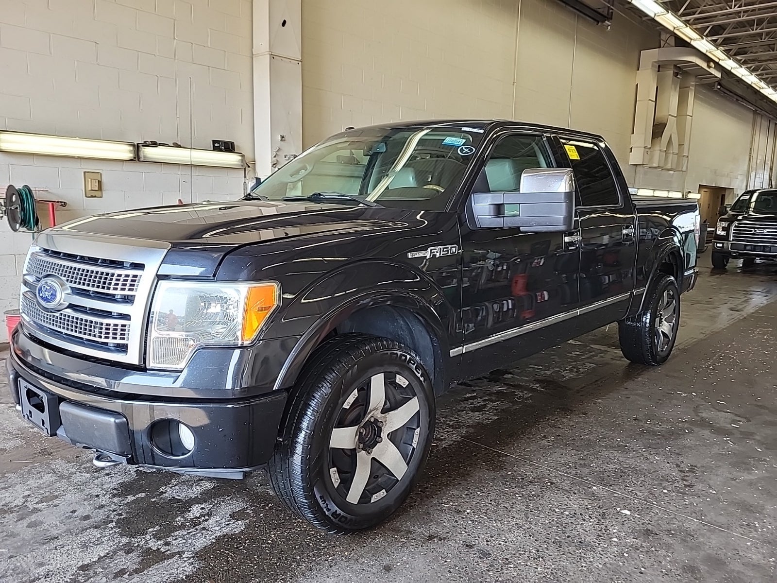 2010 Ford F-150 4WD Supercrew 145" Platinum