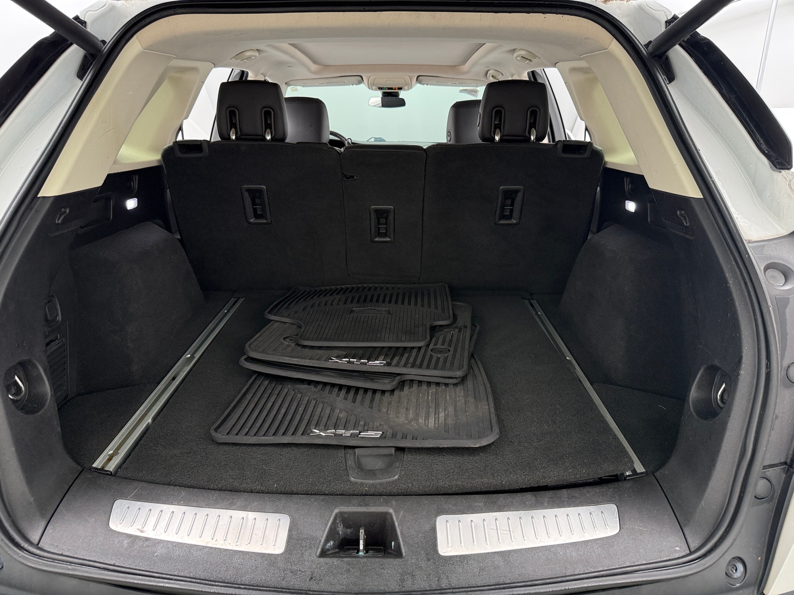 Thumbnail: 2019 Cadillac XT5 - 6