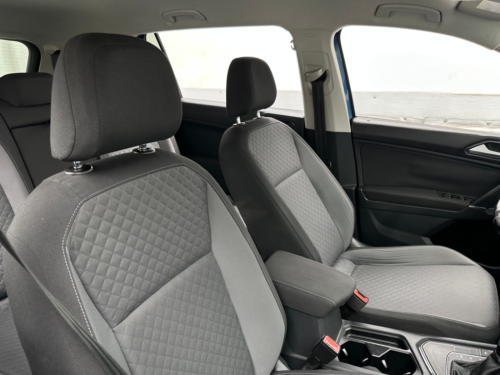 Thumbnail: 2018 Volkswagen Tiguan - 2