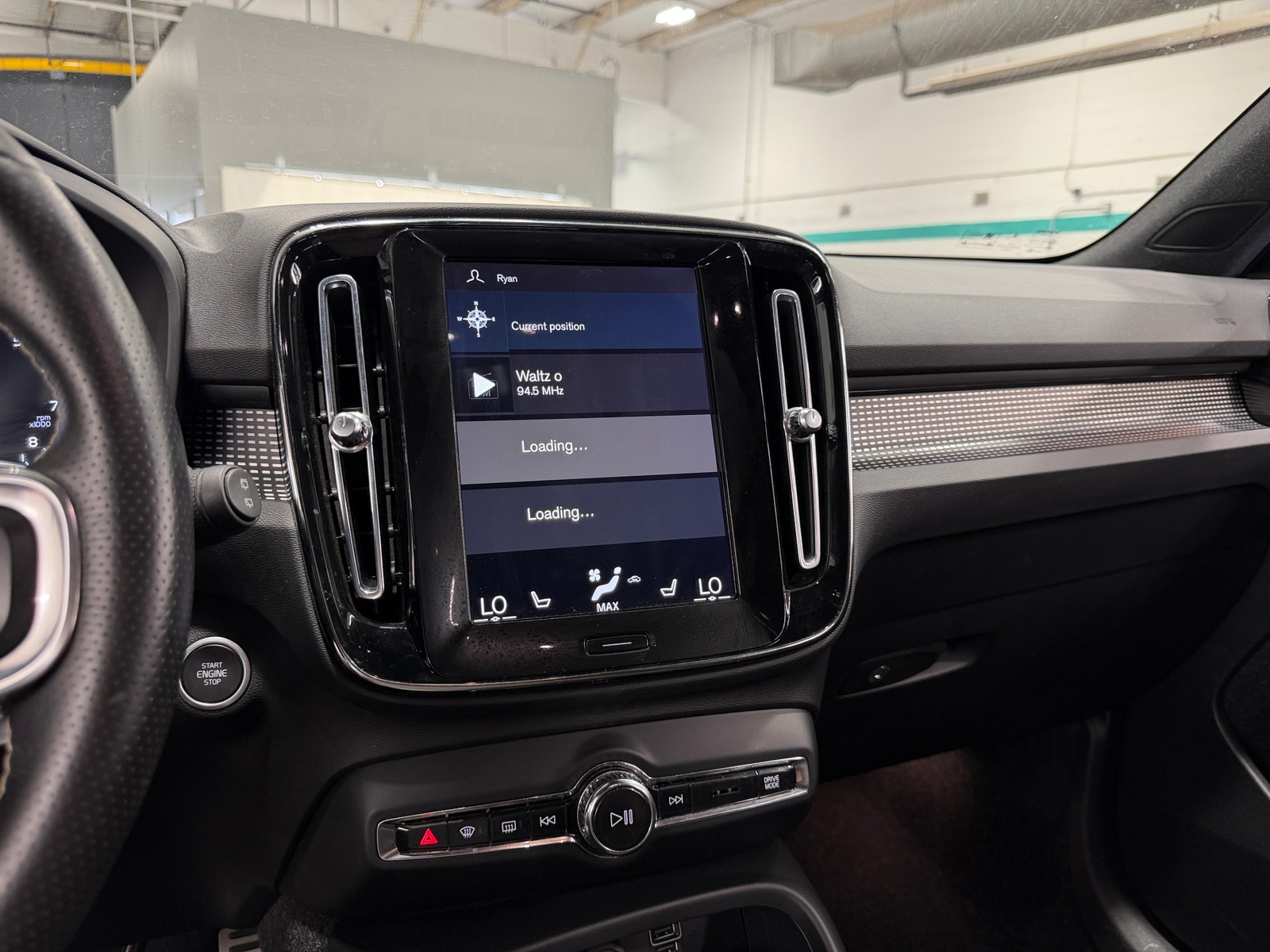 Thumbnail: 2020 Volvo XC40 - 3