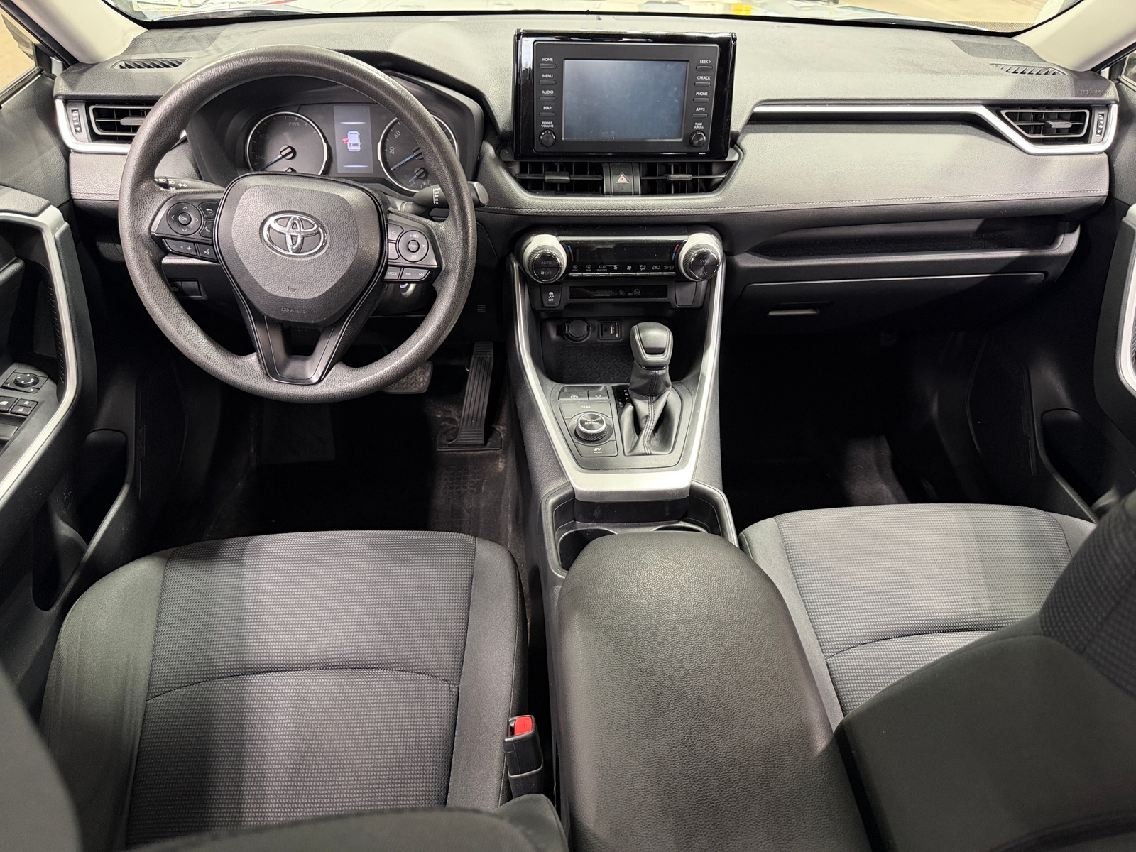 Thumbnail: 2019 Toyota RAV4 - 3