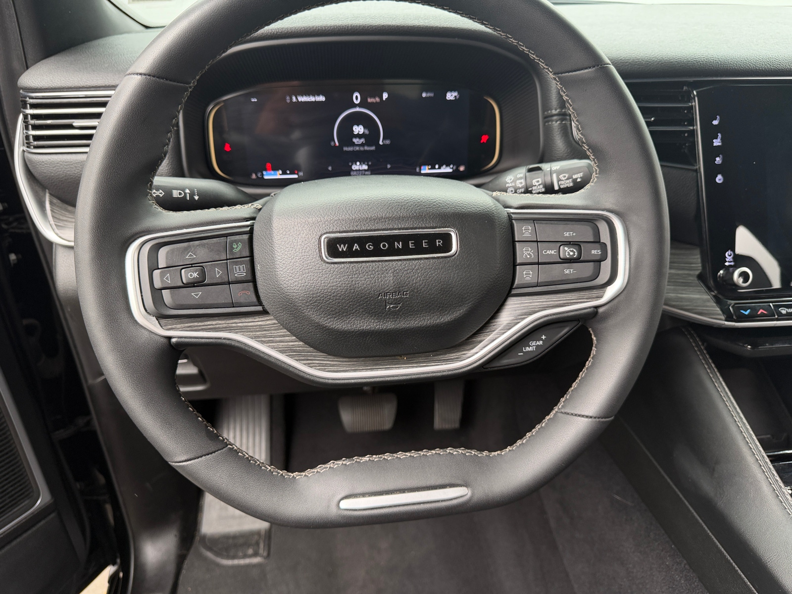Thumbnail: 2024 Jeep Wagoneer - 4
