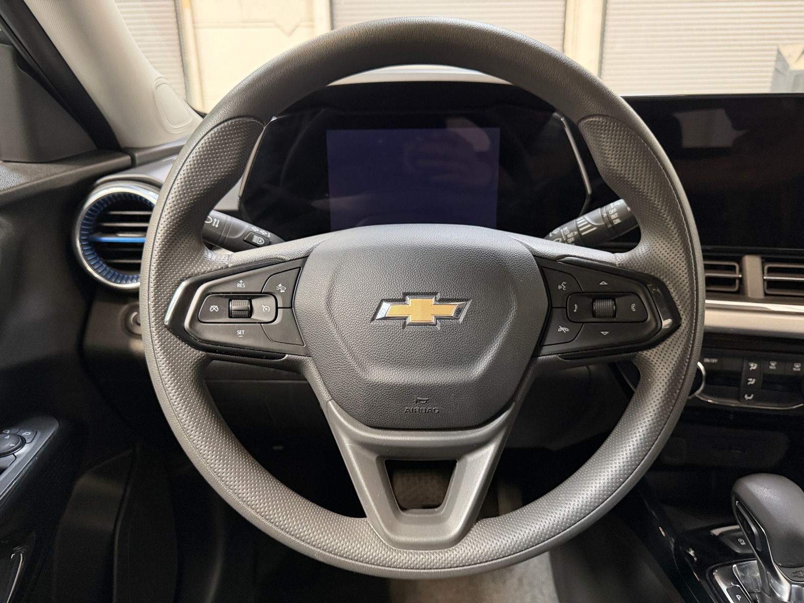 Thumbnail: 2025 Chevrolet Trax - 4