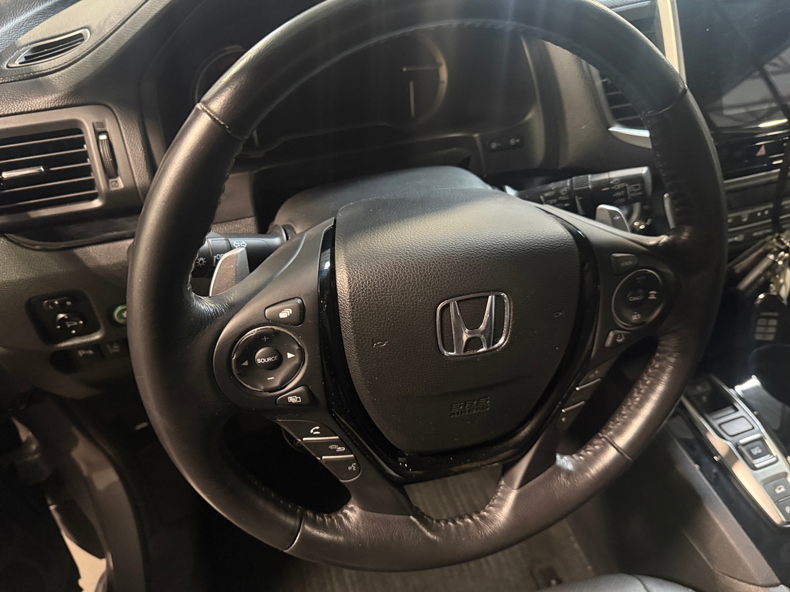 Thumbnail: 2017 Honda Pilot - 4